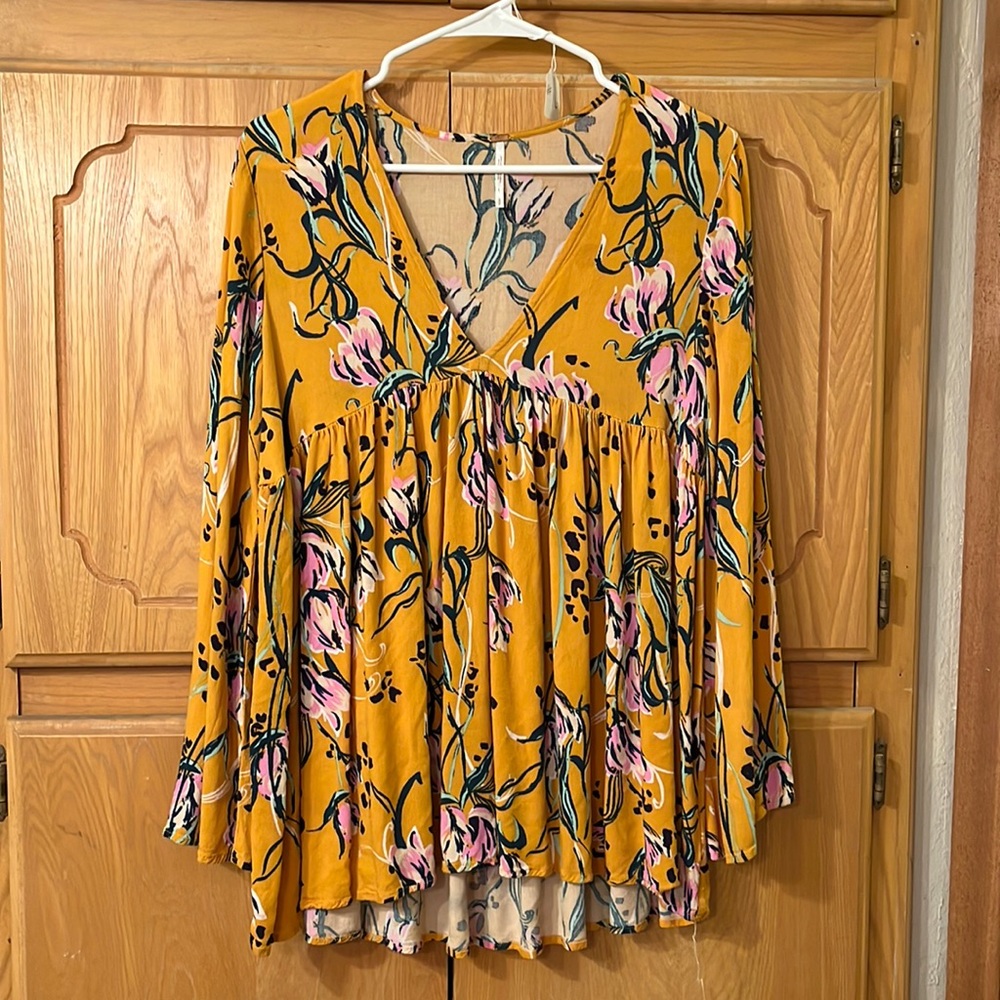 Free People Bella Floral Tunic Bell sleeved blouse size S/P